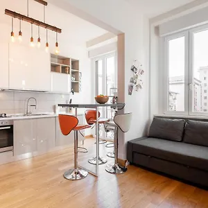Doni Quiet And Comfortable With Balcony Apartment Florence